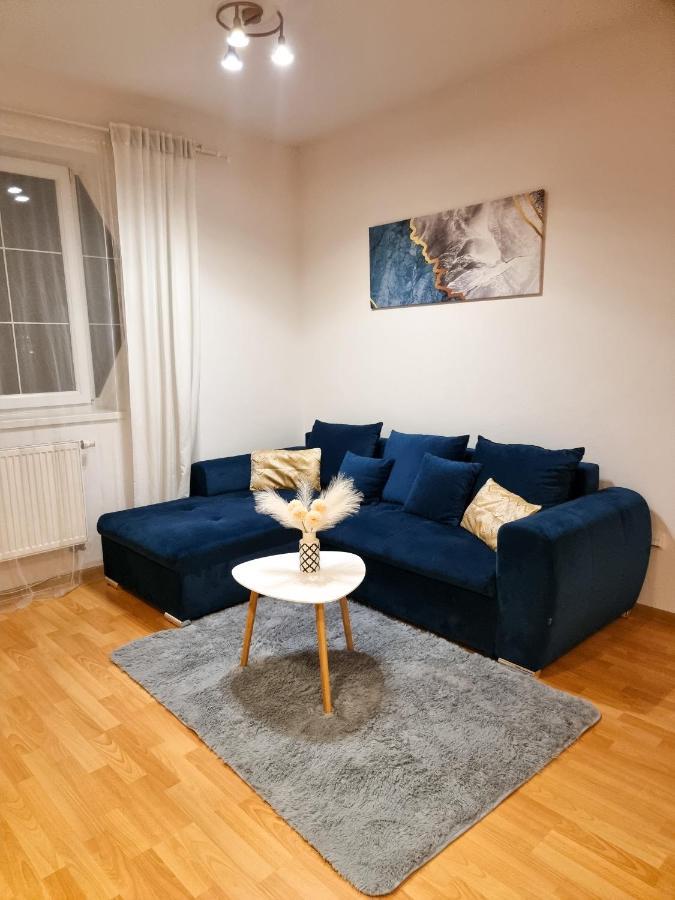 Modern & Cozy Apartment Near Hockey & Football Arena 브라티슬라바 외부 사진