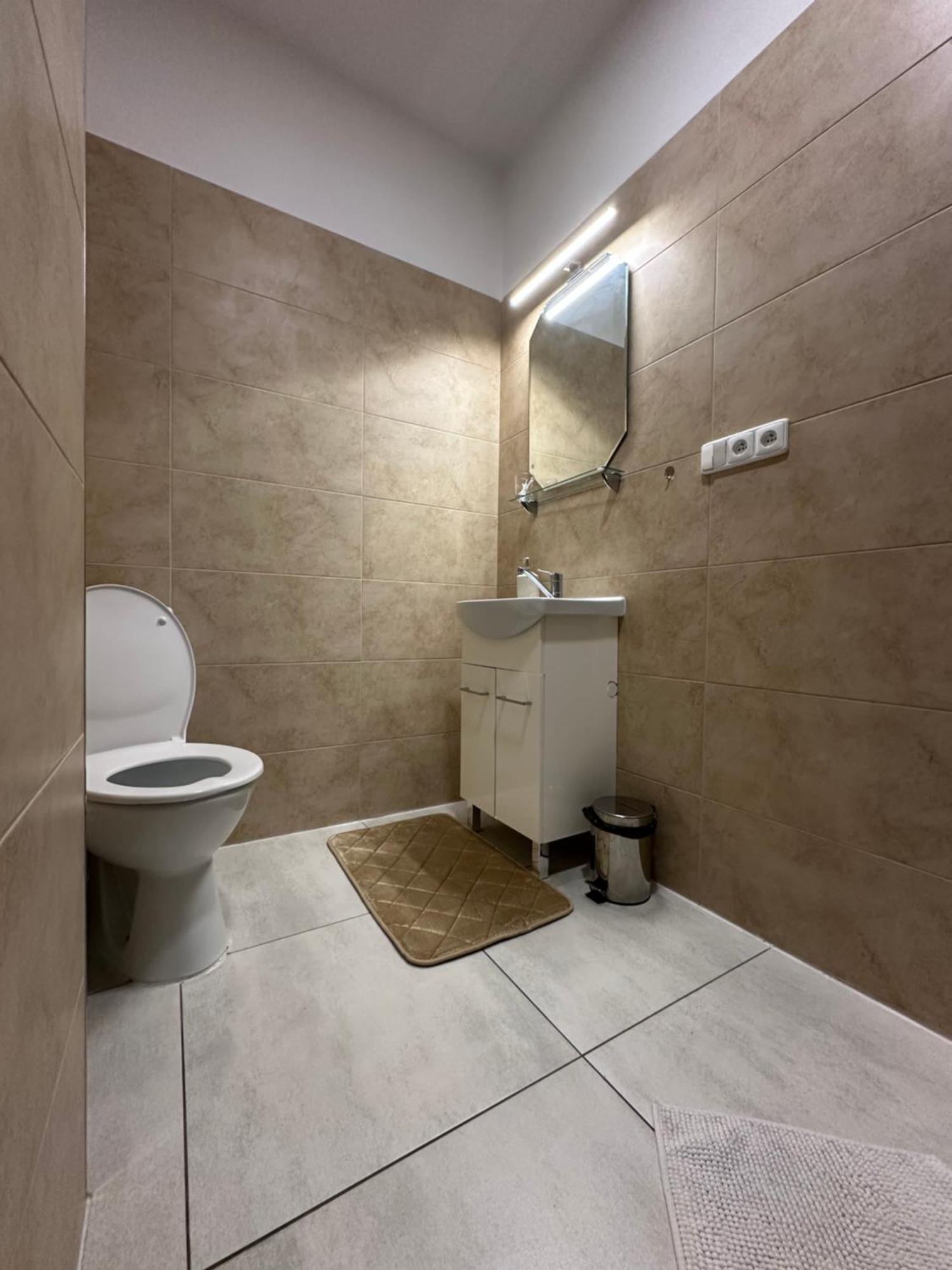 Modern & Cozy Apartment Near Hockey & Football Arena 브라티슬라바 외부 사진